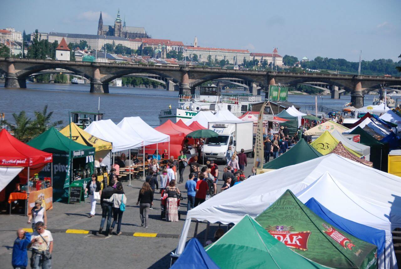 PIVO NA NÁPLAVCE 2014